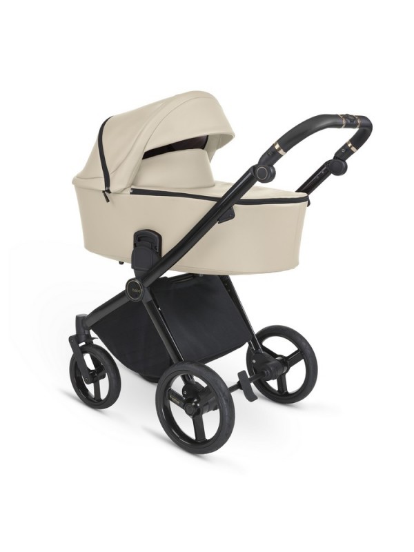 Invictus hotsell pram review